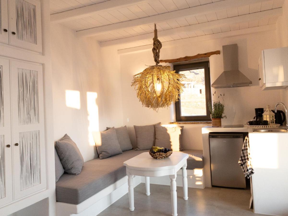 Aerino Seaside Villa Agios Romanos Bagian luar foto