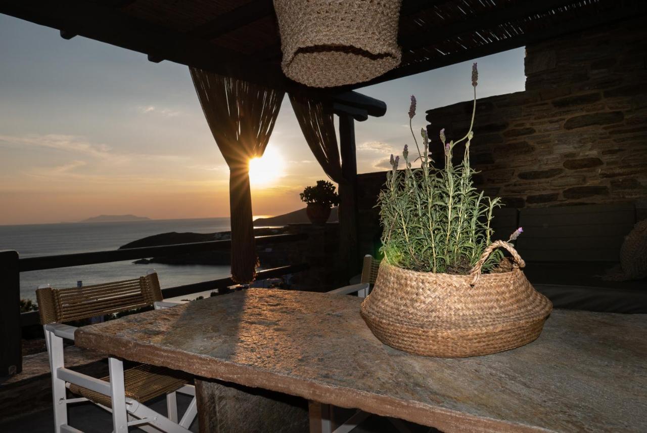 Aerino Seaside Villa Agios Romanos Bagian luar foto