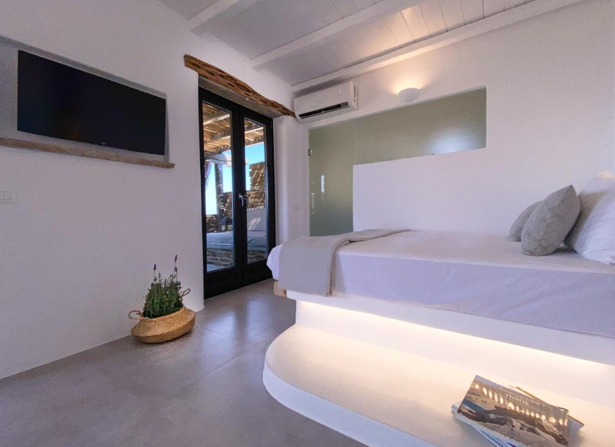 Aerino Seaside Villa Agios Romanos Bagian luar foto