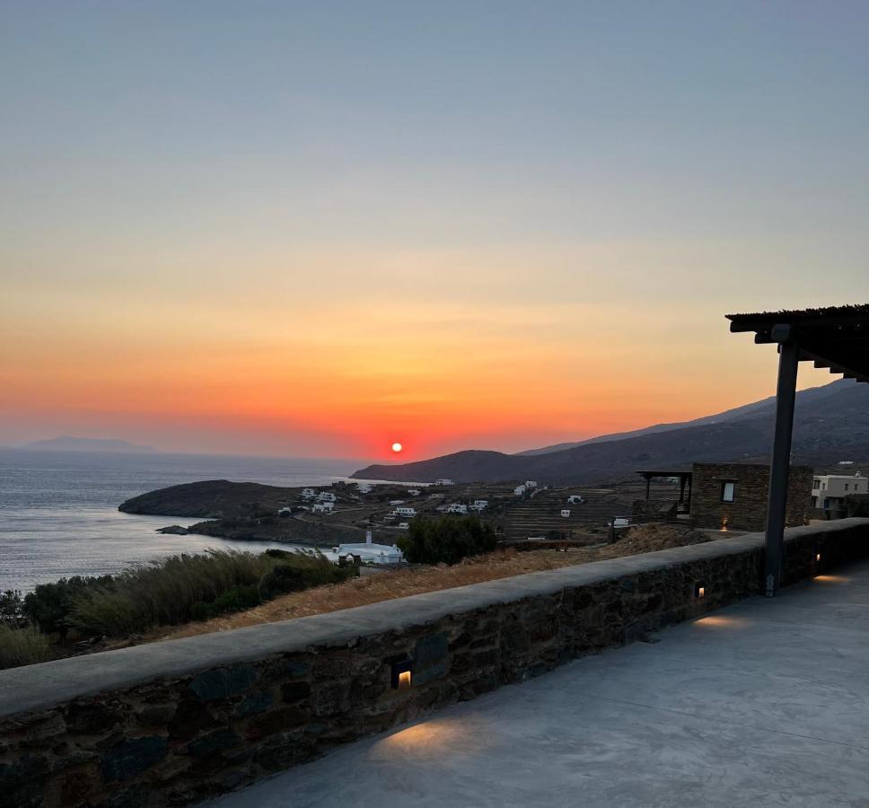 Aerino Seaside Villa Agios Romanos Bagian luar foto